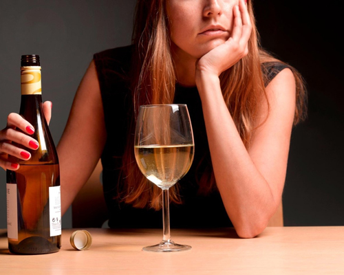 Анонимное лечение женского алкоголизма в Пошехонье